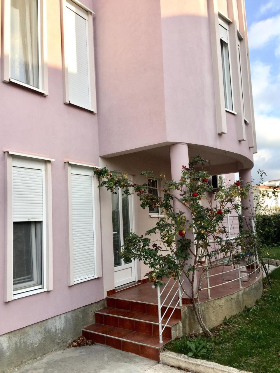 Milanovic Susanj Апартаменти